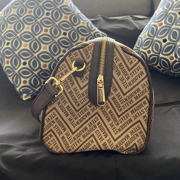 Steve Madden Bjacque Crossbody Speedy Purse - Picture 2 of 3